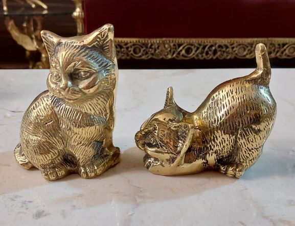 مجسمه برنزی گربه ملوس جفت