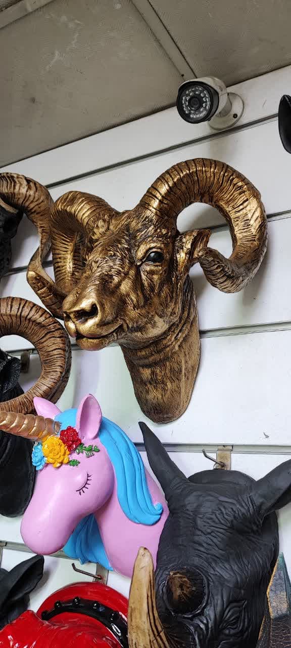 دیوارکوب کله قوچ طلایی رنگ